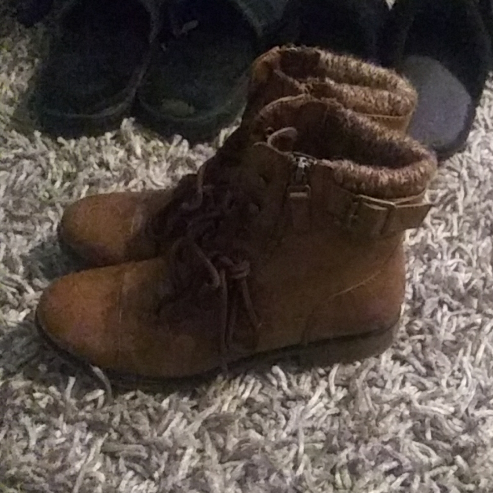 Boots - Picture 2 of 2